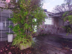 Casa com 3 Quartos à Venda, 130 m²em Cordeiro - Recife