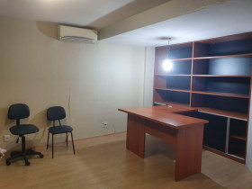 Sala Comercial à Venda ou Locação, 72 m² em São Brás - Belém