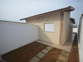 Casa com 2 Quartos à Venda, 55 m² em Itanhaém