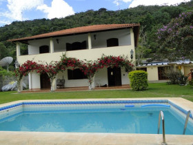 Casa com 5 Quartos à Venda, 500 m² em Várzea - Teresópolis