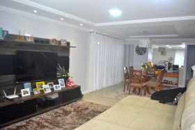 Casa com 3 Quartos à Venda, 250 m² em Varzea - Teresópolis