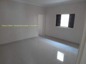 Casa com 3 Quartos à Venda, 193 m² em Parque Residencial Jardins - Presidente Prudente