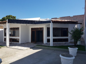 Casa com 3 Quartos à Venda, 222 m² em Atalaia - Aracaju