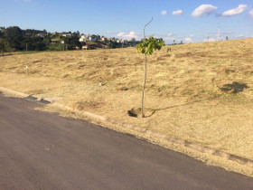 Terreno em Condomínio à Venda, 800 m² em Medeiros - Jundiaí