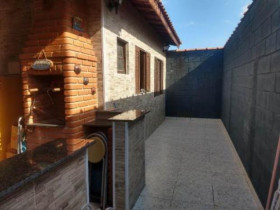 Casa com 2 Quartos à Venda, 70 m² em Jd. Umuarama - Itanhaém