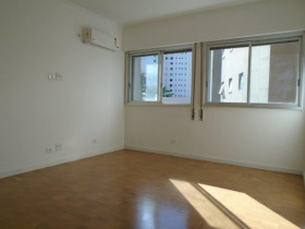 Apartamento com 3 Quartos para Alugar, 234 m² em Santa Cecília - São Paulo