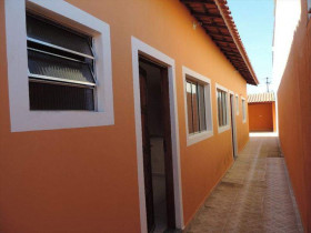Casa com 2 Quartos à Venda, 75 m² em Itanhaém