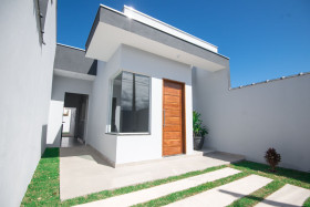 Casa com 2 Quartos à Venda, 67 m² em Balneário Recanto do Sol - Caraguatatuba