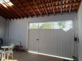 Casa com 3 Quartos à Venda,  em Cidade Santos Dumont - Jundiaí