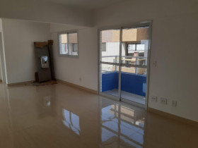 Cobertura com 3 Quartos à Venda,  em Guilhermina - Praia Grande