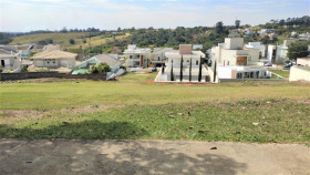 Terreno em Condomínio à Venda, 700 m²em Medeiros - Jundiaí