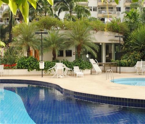 Imagem de fundo do condomínio Condomínio Residencial Sicilia - Barra Da Tijuca - Rio De Janeiro - RJ